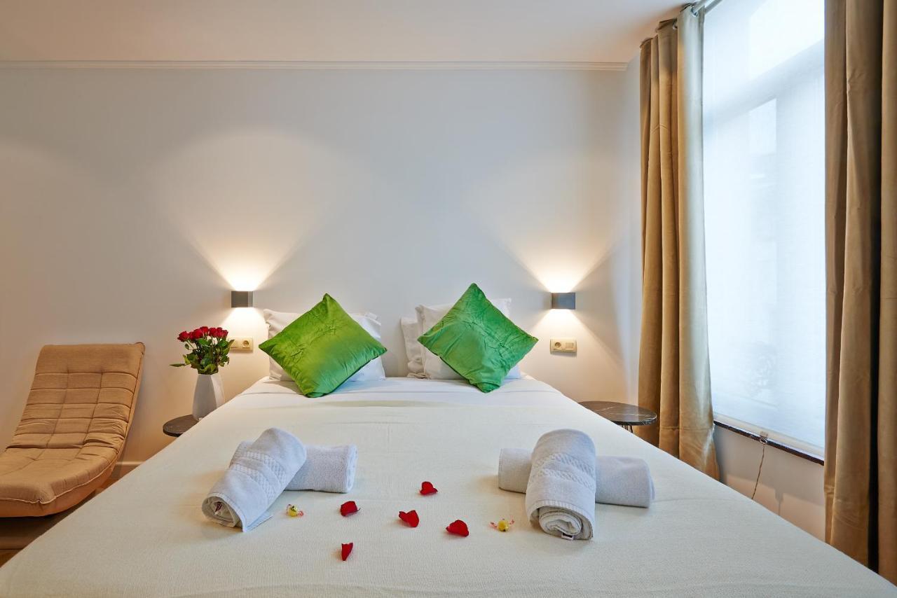 Hotel Les Ecrins Брюссель Экстерьер фото